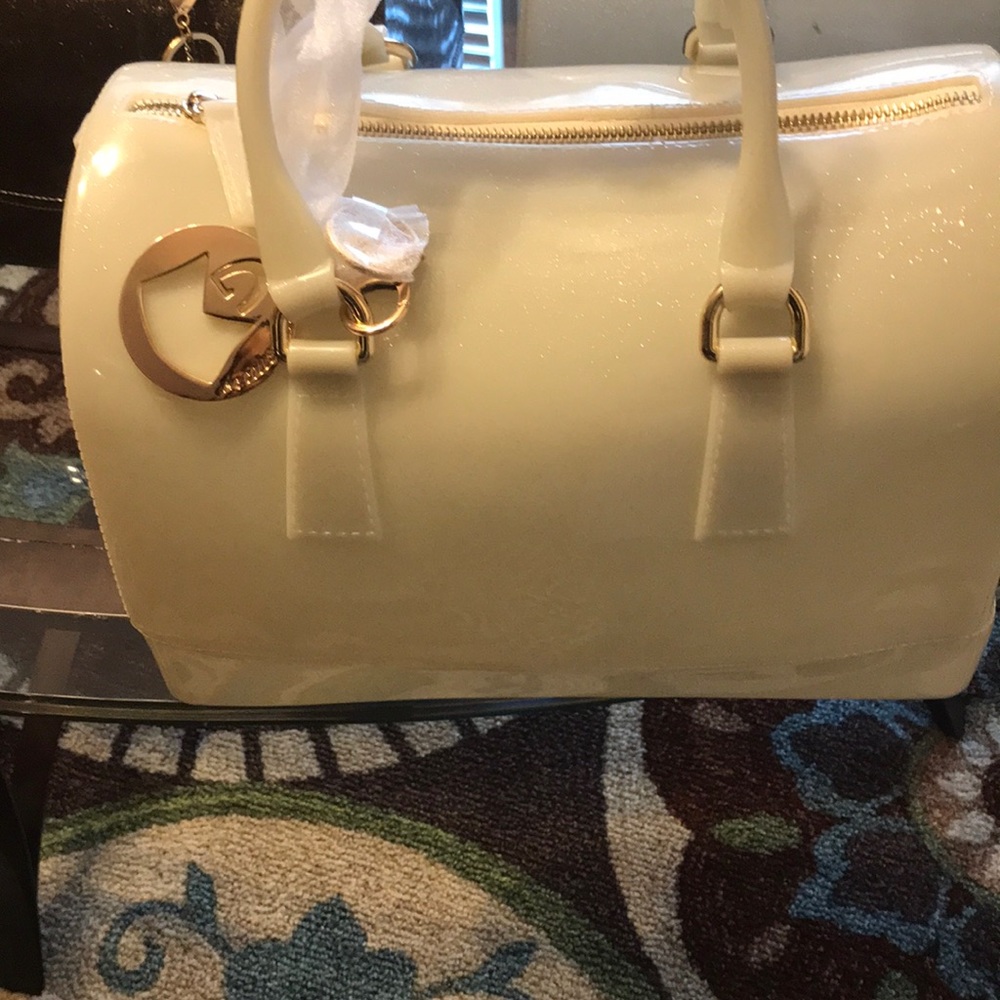 Purses - Picture 4 of 4